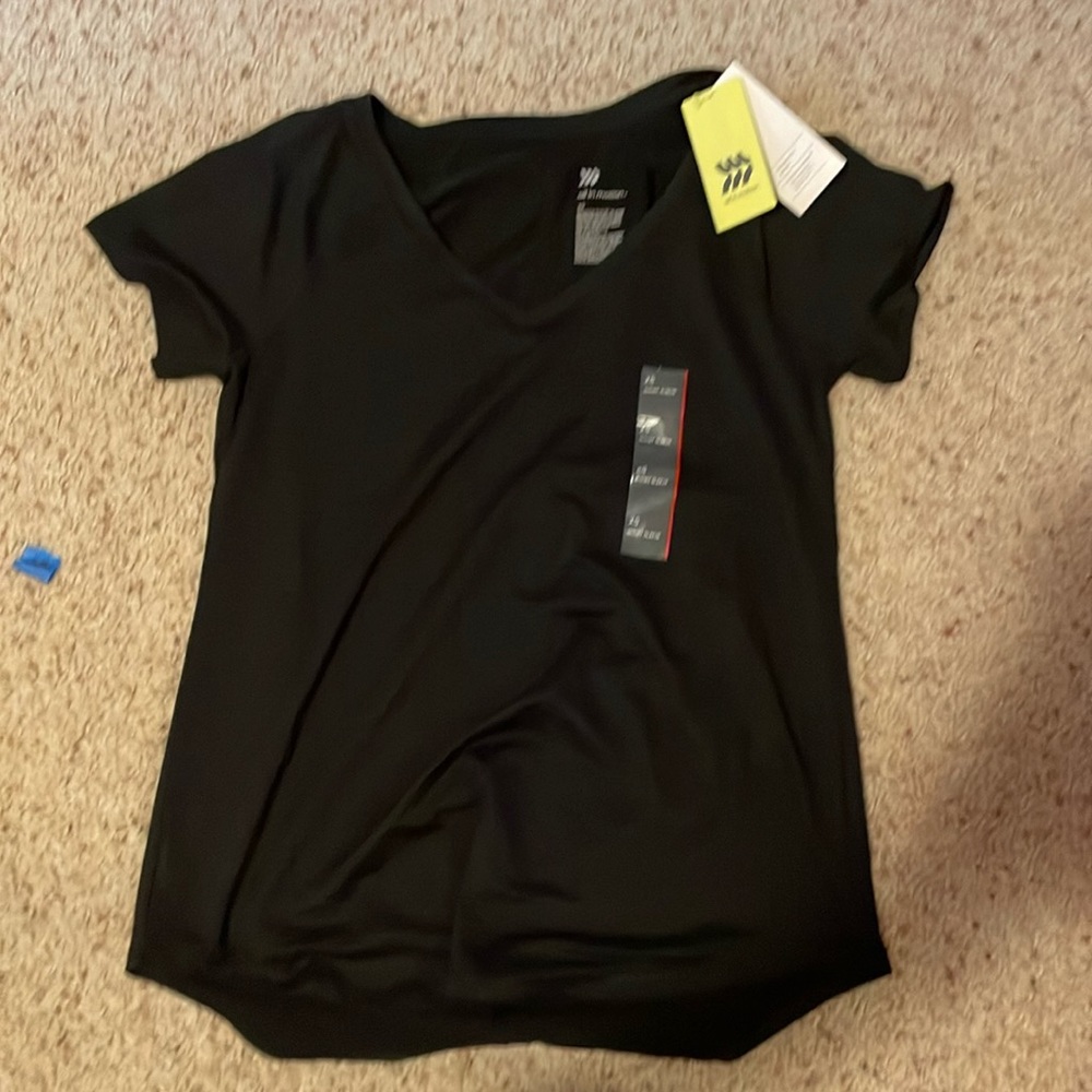 All in motion plain black active shirt!